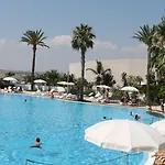 Regiohotel Manfredi فندق مانفريدونيا