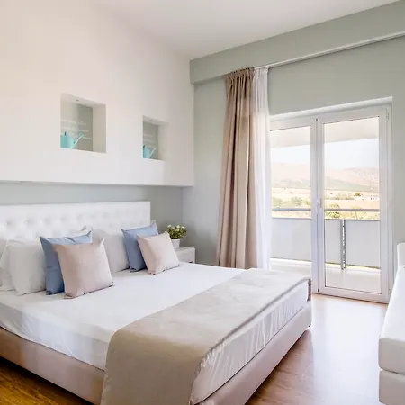 فندق Regiohotel Manfredi 4*