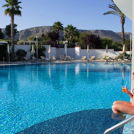 Regiohotel Manfredi مانفريدونيا