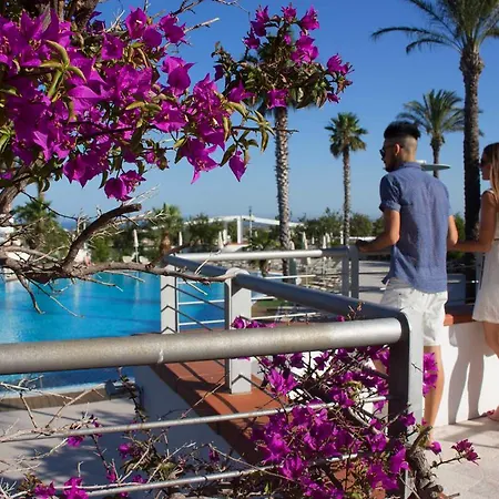فندق Regiohotel Manfredi مانفريدونيا