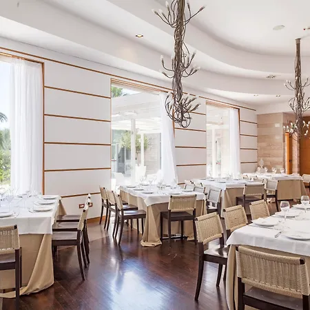 Hotel Regiohotel Manfredi 4*