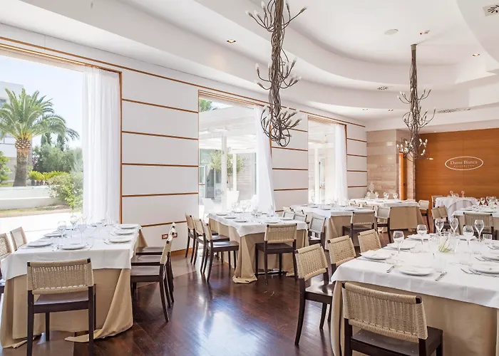 מלון Regiohotel Manfredi 4*