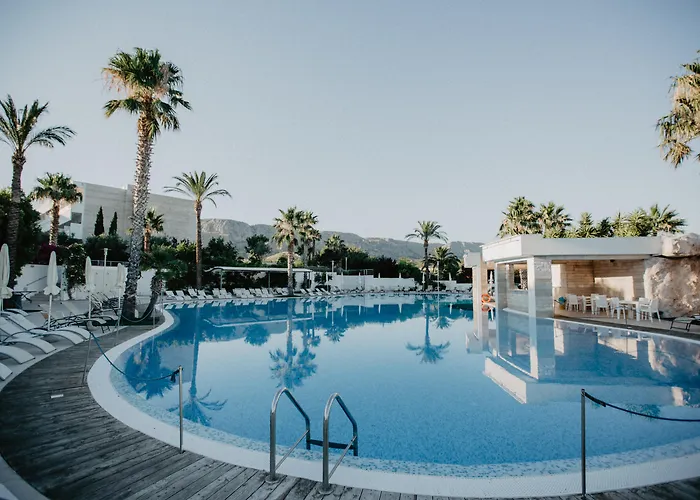 Regiohotel Manfredi 4* מנפרדוניה